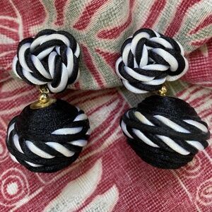 VTG 1980s Dangle Earrings Ear Bobs Clip On